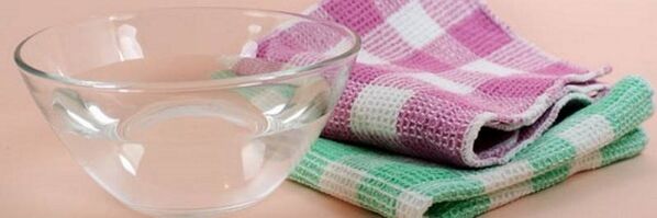 zwilżony ręcznik do kompresu na osteochondrozę szyjną